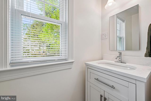 9600 PAGE AVE, Bethesda, MD 20814