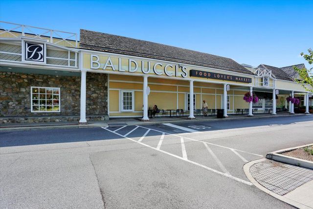 9600 PAGE AVE, Bethesda, MD 20814