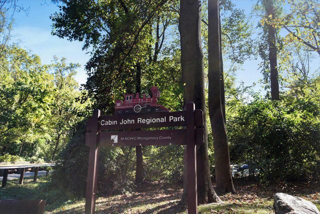 9600 PAGE AVE, Bethesda, MD 20814