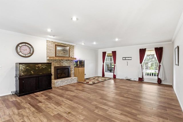 1542 Comanche Glen, Madison, WI 53704