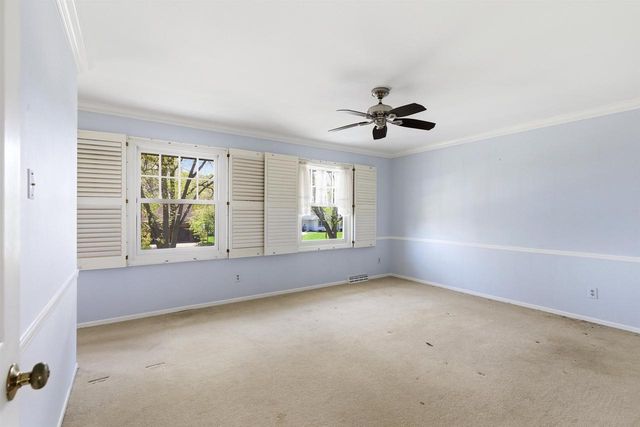 1542 Comanche Glen, Madison, WI 53704