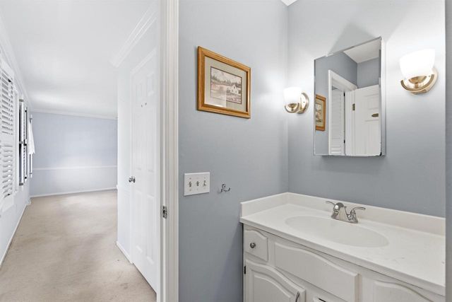 1542 Comanche Glen, Madison, WI 53704