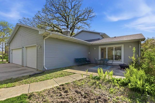 1542 Comanche Glen, Madison, WI 53704