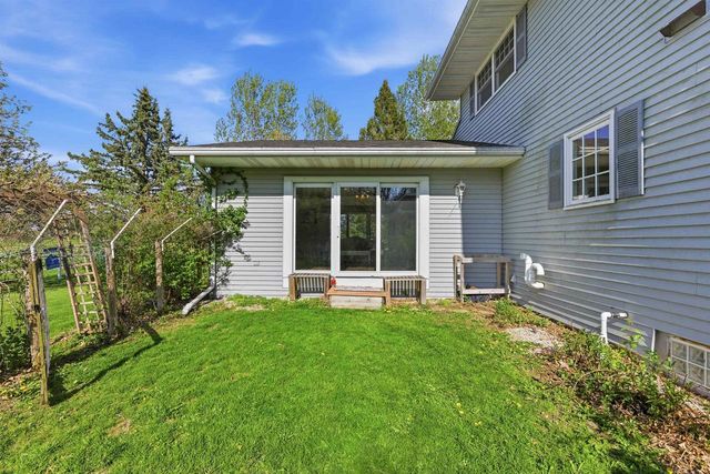 1542 Comanche Glen, Madison, WI 53704