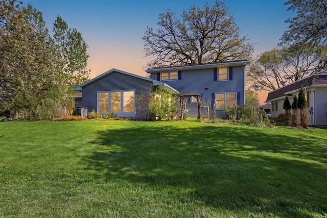 1542 Comanche Glen, Madison, WI 53704