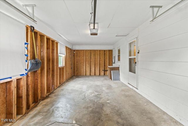 426 Holly Street, Mount Carmel, TN 37645