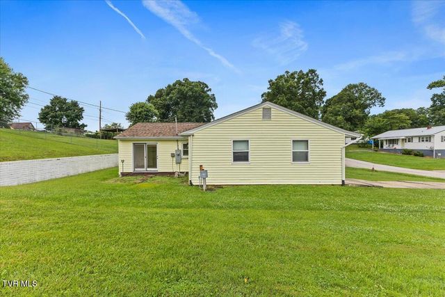 426 Holly Street, Mount Carmel, TN 37645