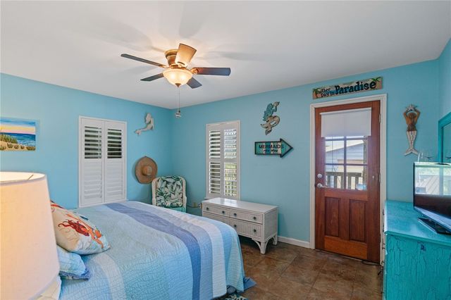 404 Mercer St, Port Aransas, TX 78373