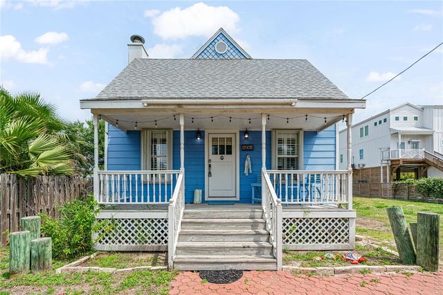 404 Mercer St, Port Aransas, TX 78373