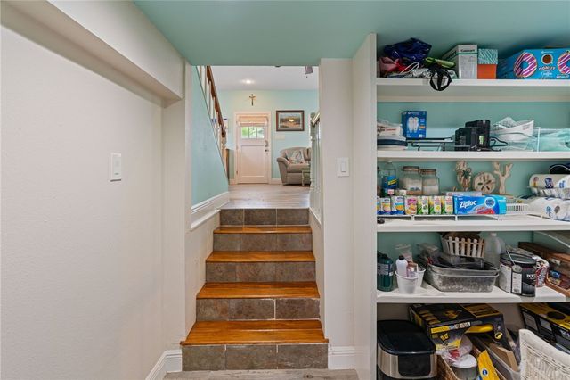 404 Mercer St, Port Aransas, TX 78373