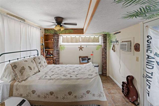 404 Mercer St, Port Aransas, TX 78373