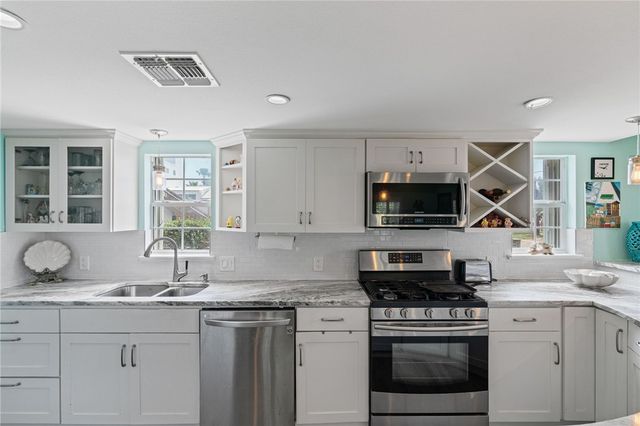 404 Mercer St, Port Aransas, TX 78373