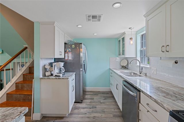 404 Mercer St, Port Aransas, TX 78373