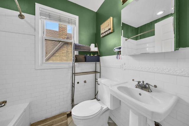 3359 N Oak Park Avenue, Chicago, IL 60634