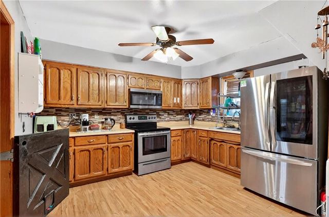 17503 S 900 Road, Nevada, MO 64772