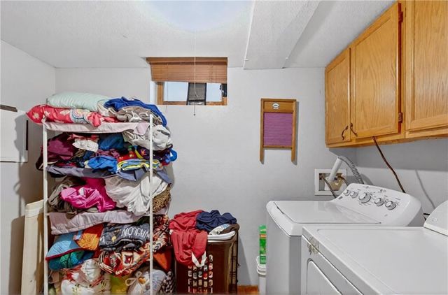 17503 S 900 Road, Nevada, MO 64772