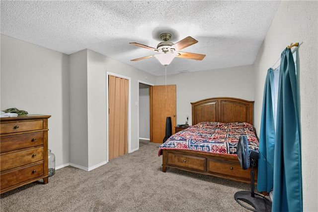 17503 S 900 Road, Nevada, MO 64772