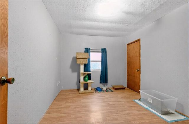 17503 S 900 Road, Nevada, MO 64772