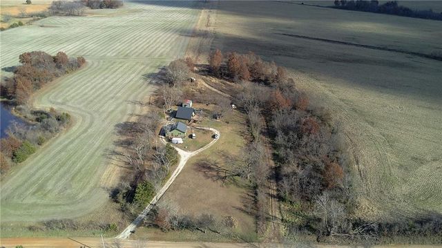 17503 S 900 Road, Nevada, MO 64772