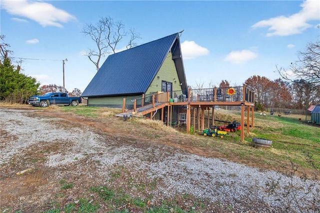 17503 S 900 Road, Nevada, MO 64772