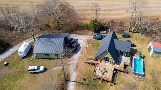 17503 S 900 Road, Nevada, MO 64772