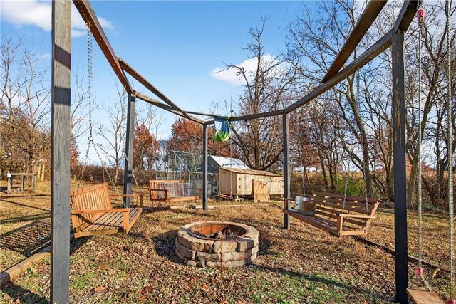 17503 S 900 Road, Nevada, MO 64772