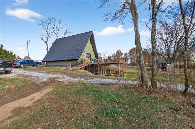 17503 S 900 Road, Nevada, MO 64772