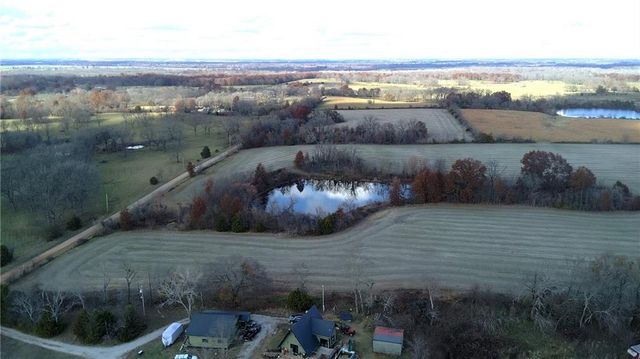 17503 S 900 Road, Nevada, MO 64772