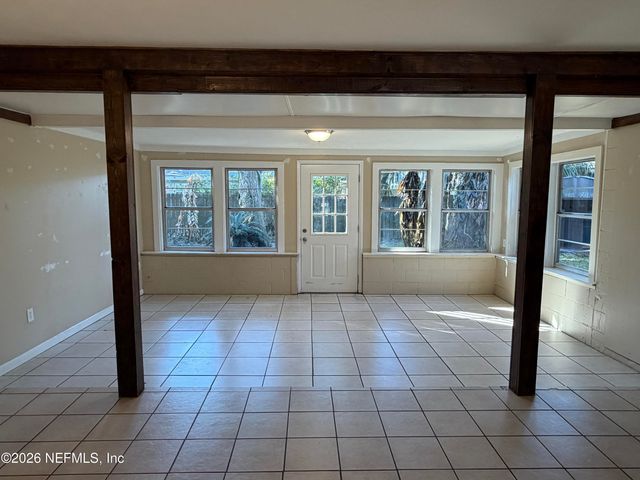 1274 SUNAPEE Avenue N, Jacksonville, FL 32233