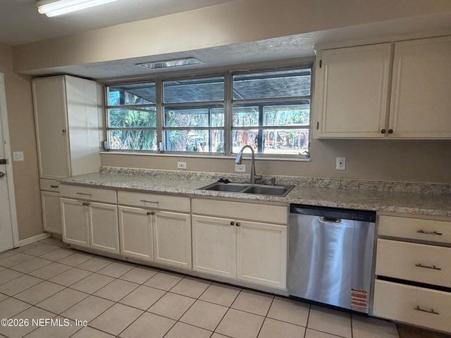 1274 SUNAPEE Avenue N, Jacksonville, FL 32233