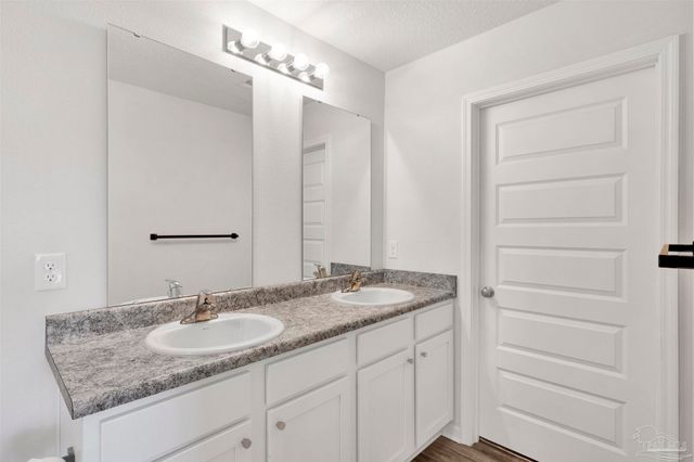 4366 Winged Elm Ct, Pace, FL 32571