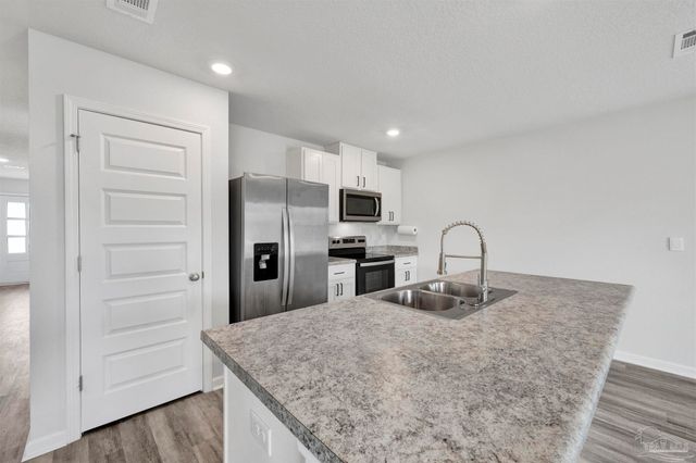 4366 Winged Elm Ct, Pace, FL 32571