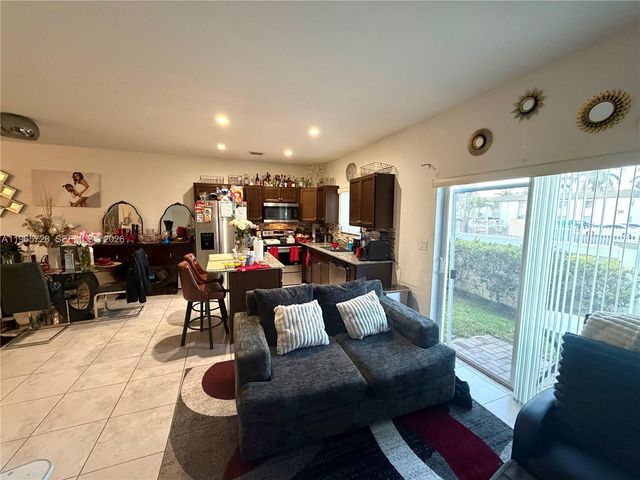 5420 SW 13th Ct 5420, North Lauderdale, FL 33068