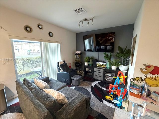 5420 SW 13th Ct 5420, North Lauderdale, FL 33068