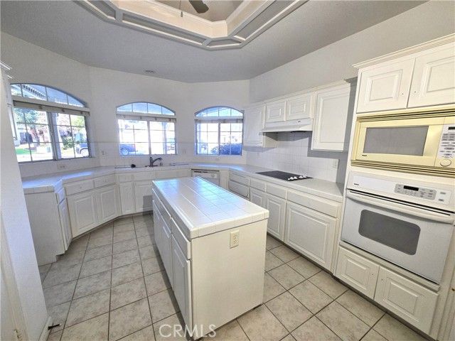 10168 N Price, Fresno, CA 93730