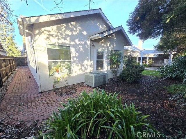 10168 N Price, Fresno, CA 93730