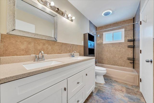 2540 Mcvitty RD, Roanoke, VA 24018