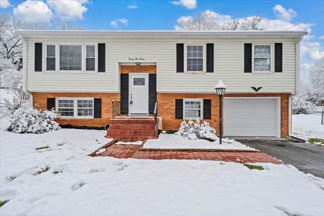 2540 Mcvitty RD, Roanoke, VA 24018