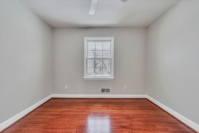 2540 Mcvitty RD, Roanoke, VA 24018