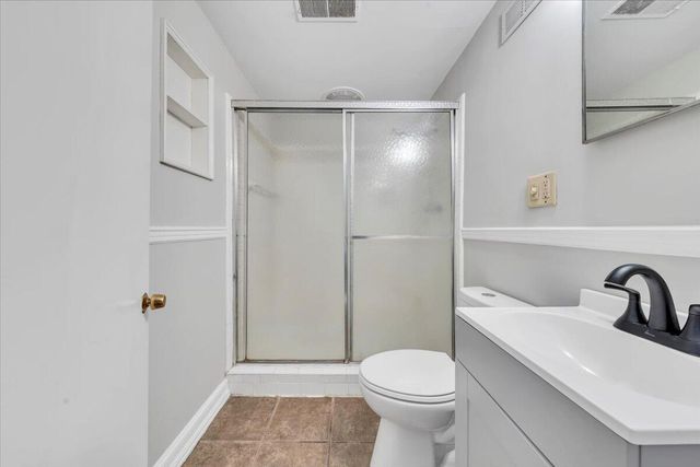 2540 Mcvitty RD, Roanoke, VA 24018