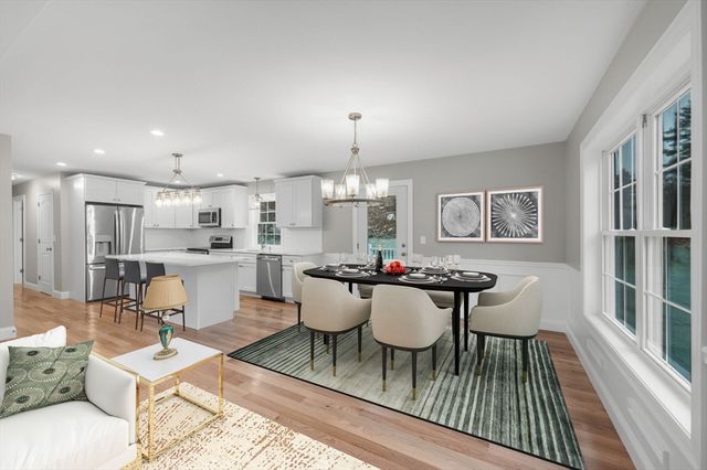 6 High Bluff, Belchertown, MA 01007