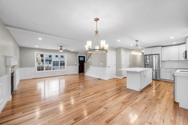 6 High Bluff, Belchertown, MA 01007