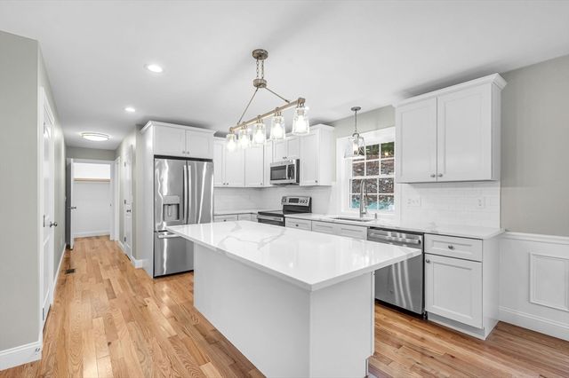 6 High Bluff, Belchertown, MA 01007