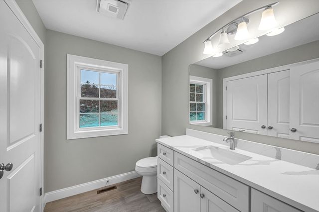 6 High Bluff, Belchertown, MA 01007