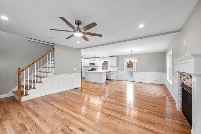 6 High Bluff, Belchertown, MA 01007
