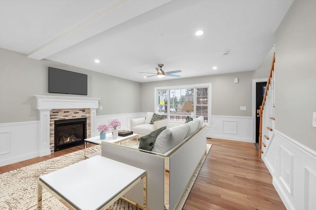 6 High Bluff, Belchertown, MA 01007