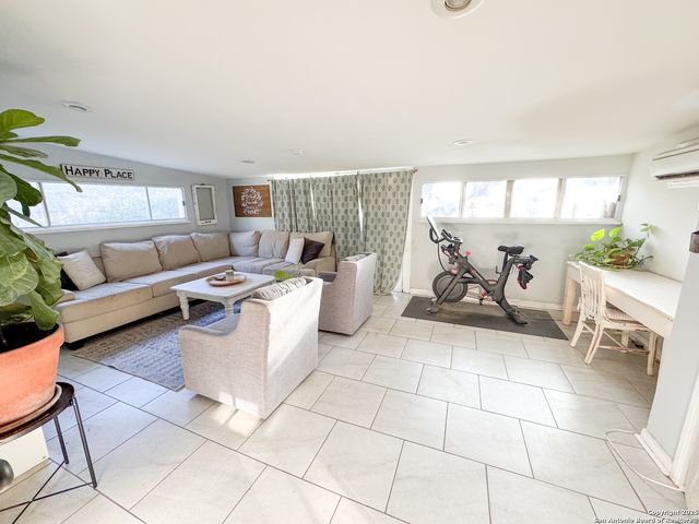 346 Haverford Dr., San Antonio, TX 78217