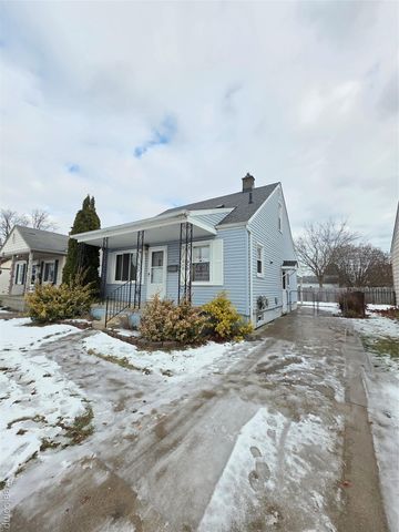 28040 Rosemont Street, Roseville, MI 48066