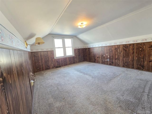 28040 Rosemont Street, Roseville, MI 48066