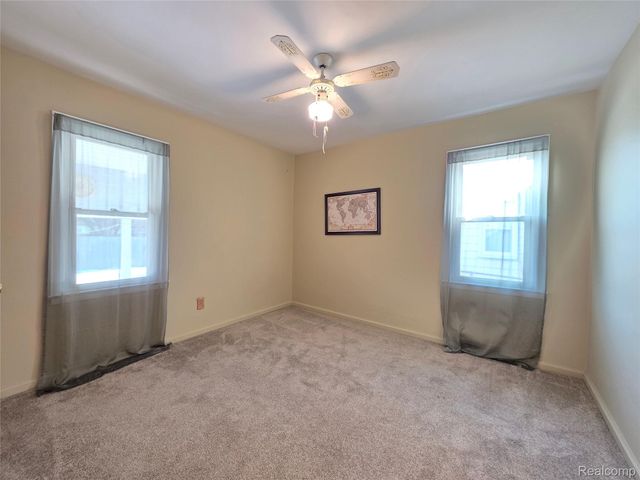 28040 Rosemont Street, Roseville, MI 48066